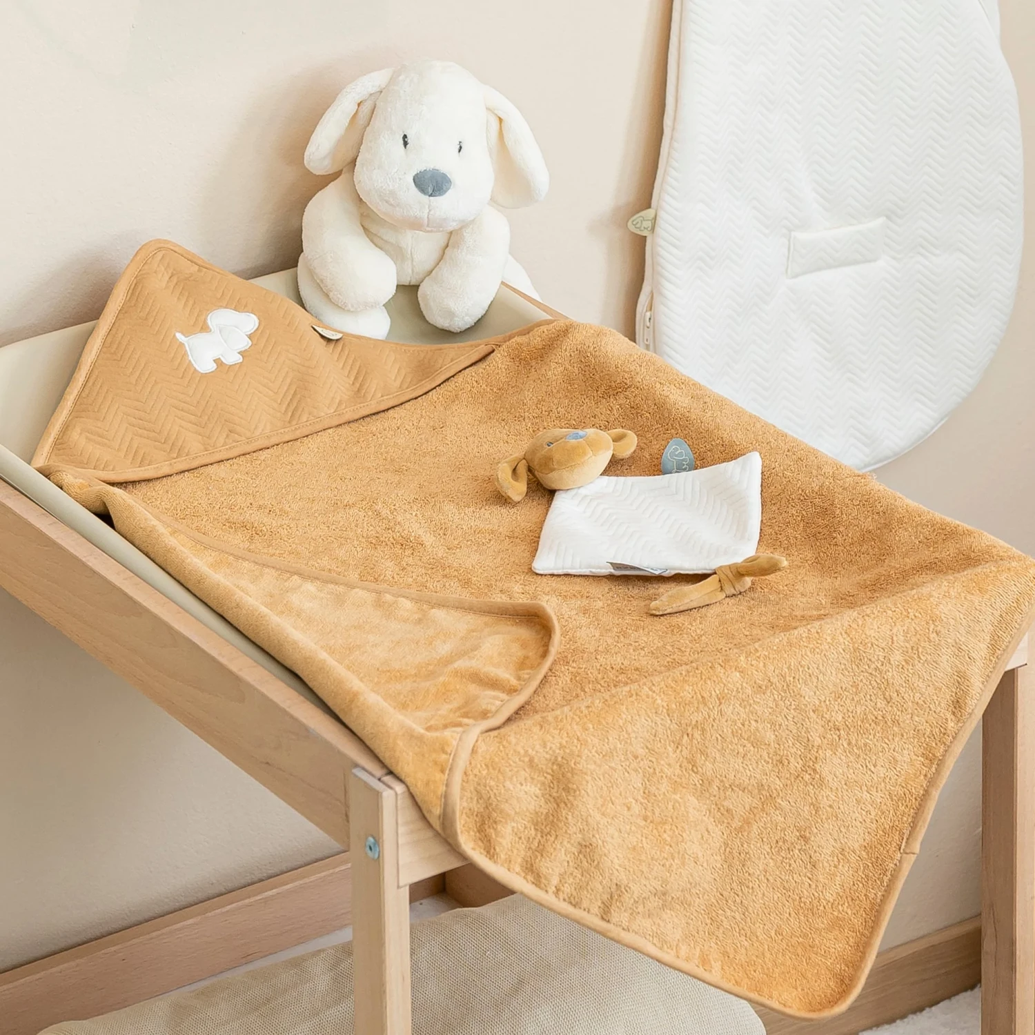 Charlie Cape De Bain Et Gant Caramel De Nattou – Image 2