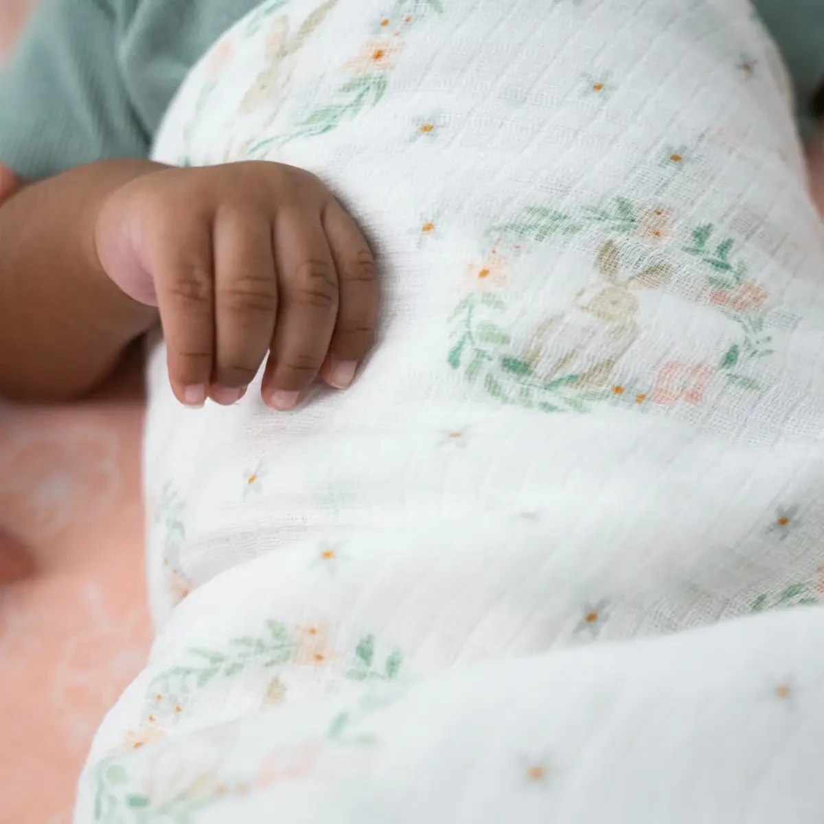 Lot De 4 Maxi-Langes Mousseline Blushing Bunnies De Aden + Anais Essentials – Image 5